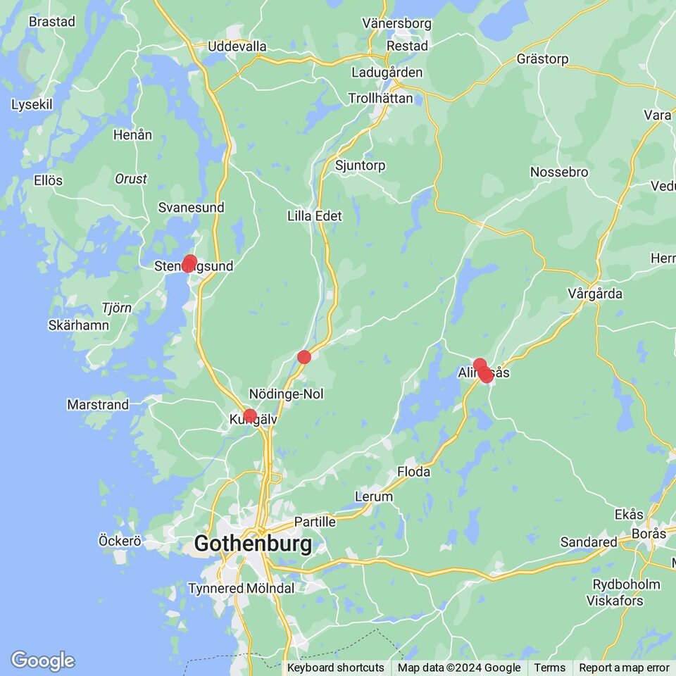 Butiker med rea-varor nära Alvhem, Västergötland