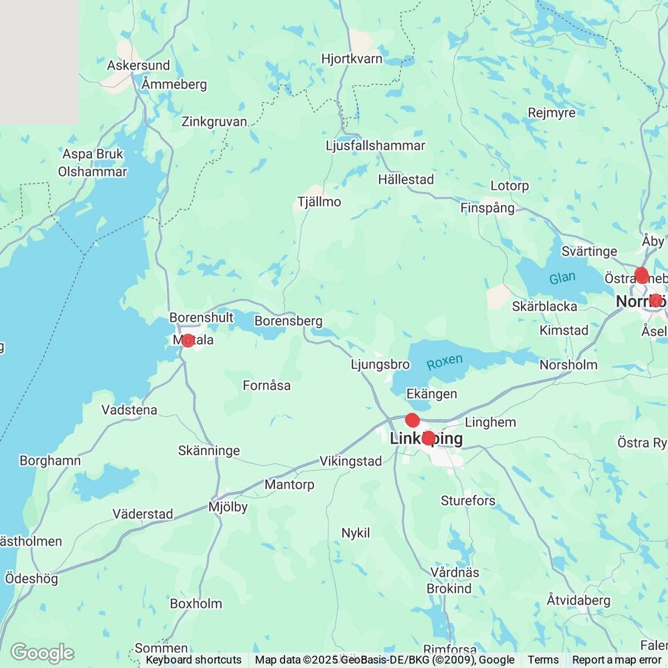 Butiker med rea-varor nära Borggård, Östergötland