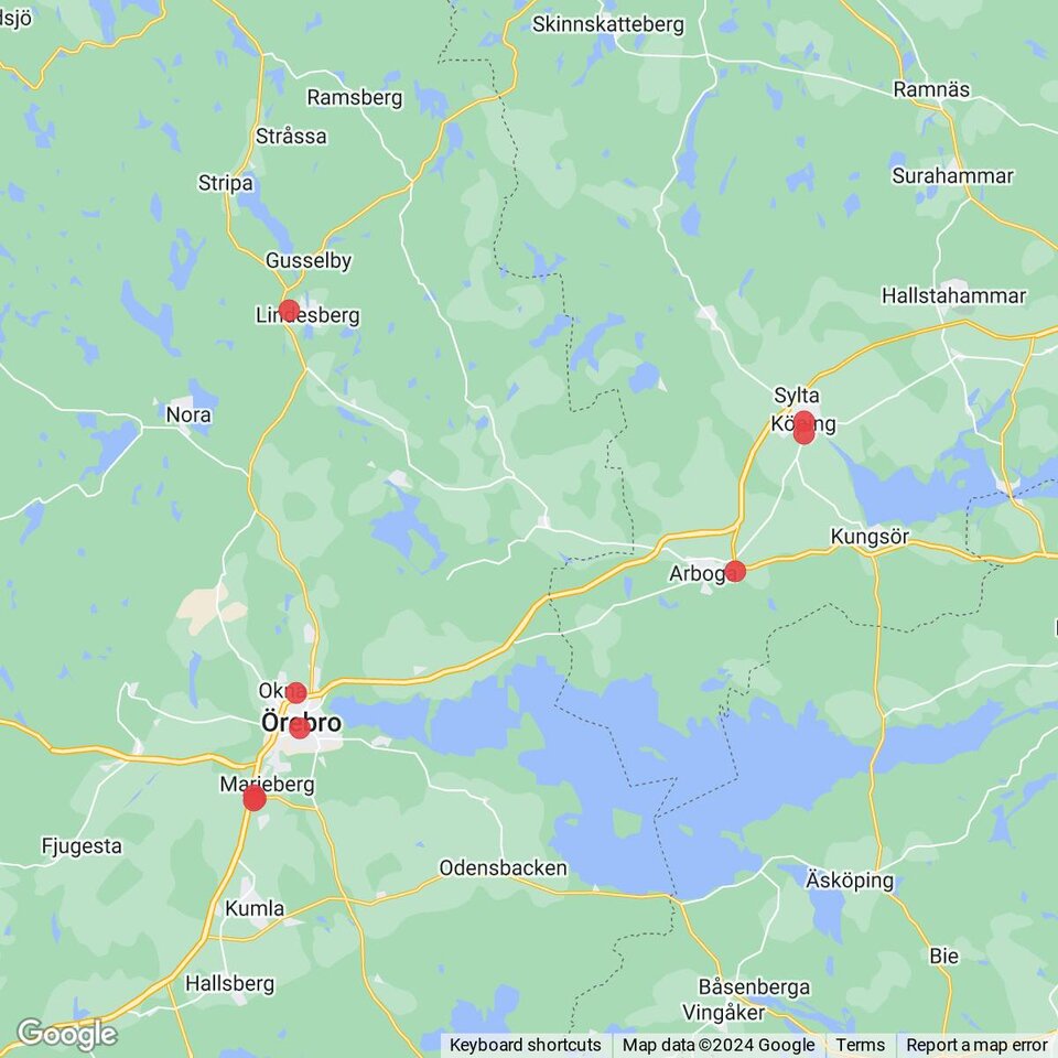 Butiker med rea-varor nära Gusselby, Västmanland