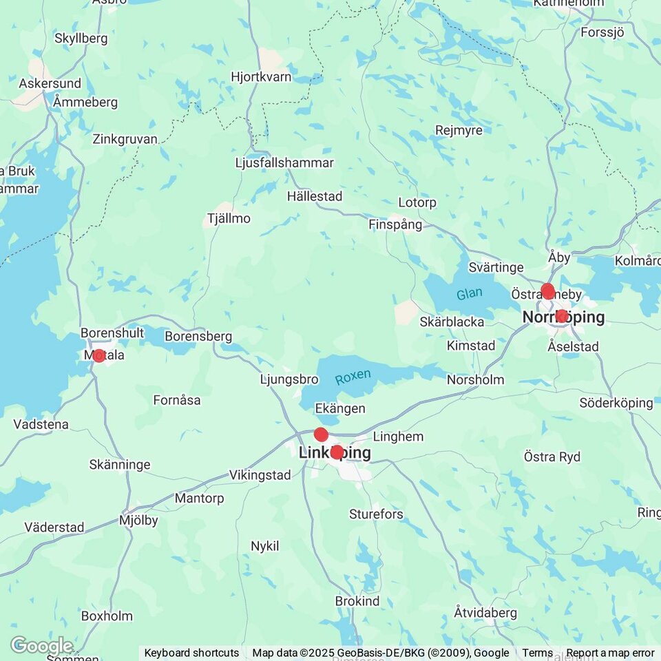 Butiker med rea-varor nära Hällestad, Östergötland