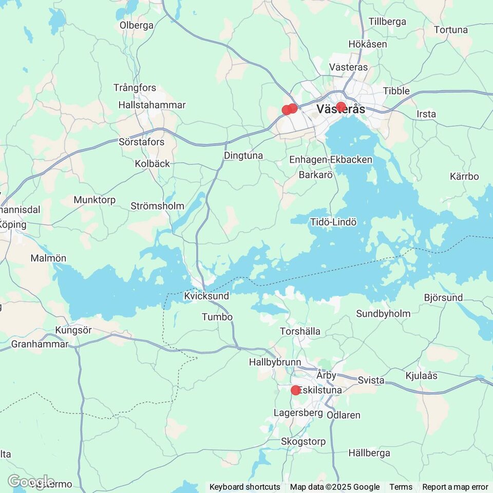 Butiker med rea-varor nära Hallstahammar, Västmanland