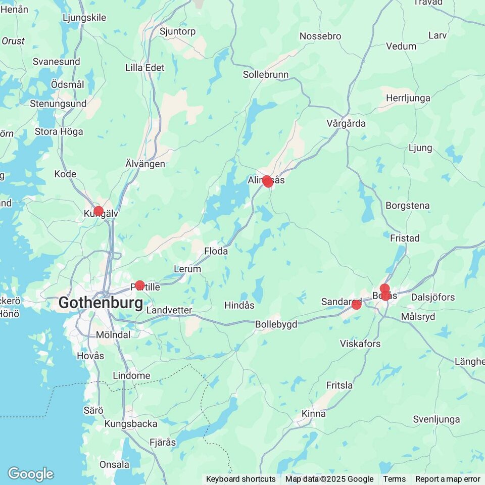 Butiker med rea-varor nära Hjälmared, Västergötland
