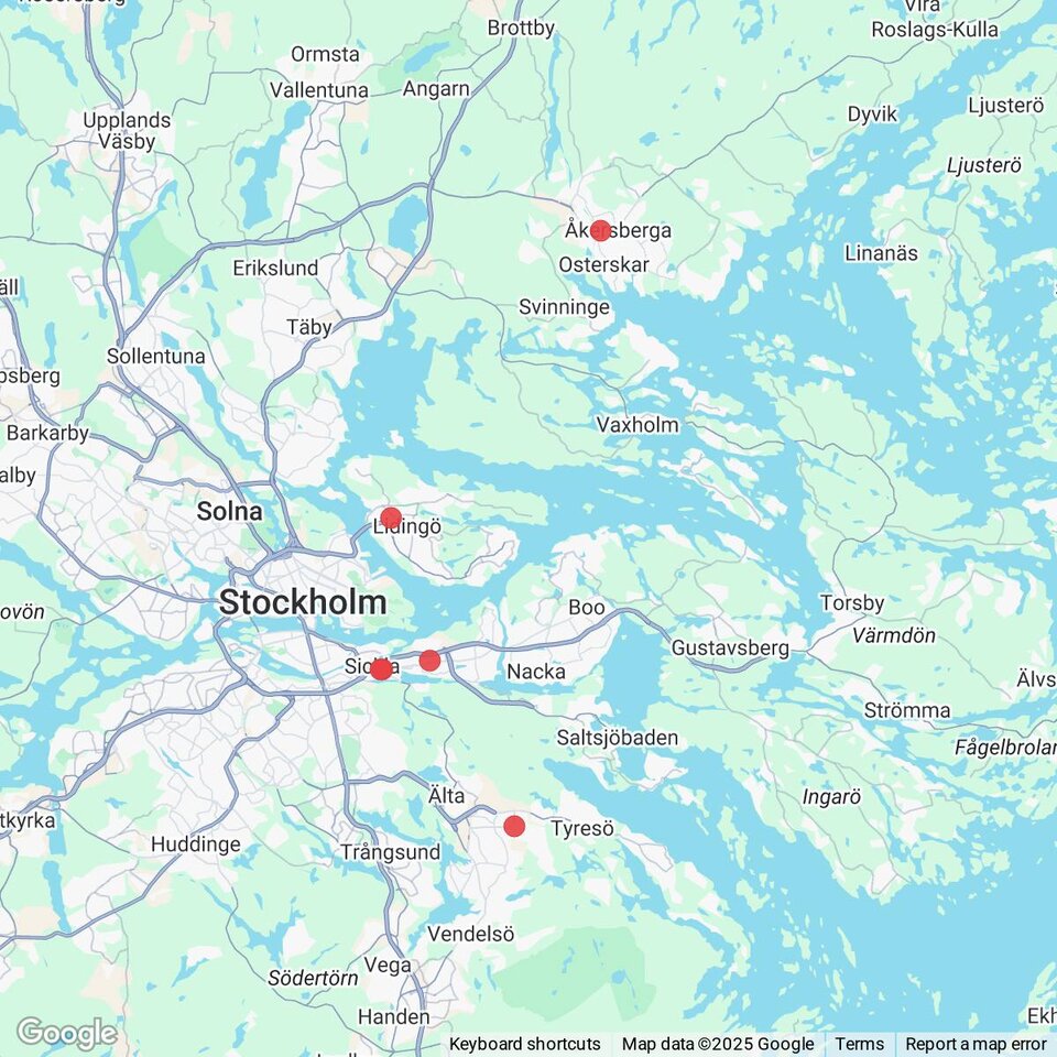 Butiker med rea-varor nära Koviksudde och Skeviksstrand, Uppland