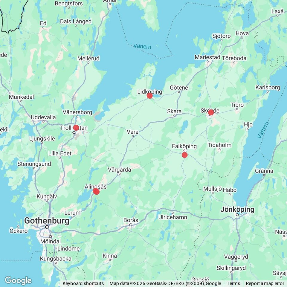 Butiker med rea-varor nära Larv, Västergötland