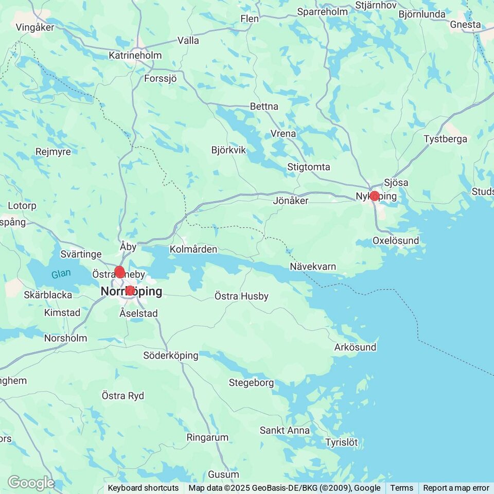 Butiker med rea-varor nära Östra Husby, Östergötland