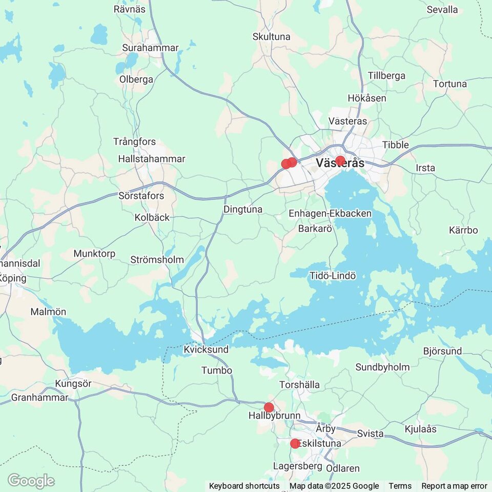 Butiker med rea-varor nära Surahammar, Västmanland