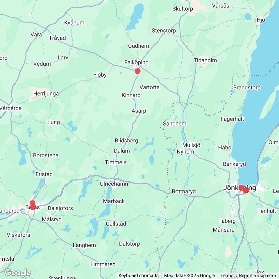 Butiker med rea-varor nära Trädet, Västergötland